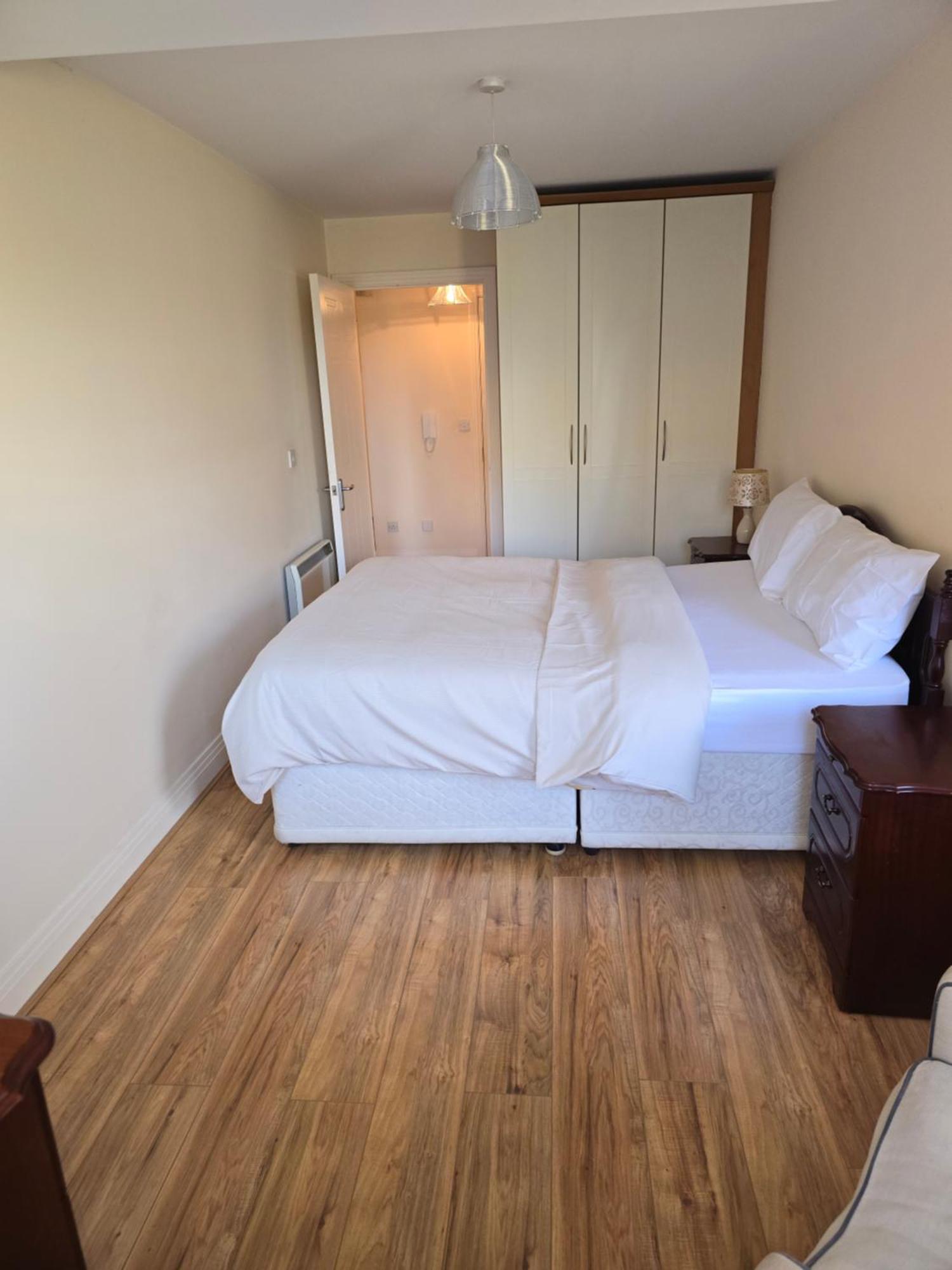 Gracian Omb Dublin Apartment Exterior photo